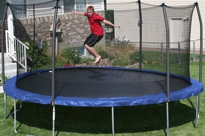 Jumping Fitness', la nueva forma de hacer deporte saltando en una cama  elástica