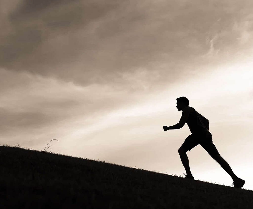 como usar la inclinación de una cinta de correr